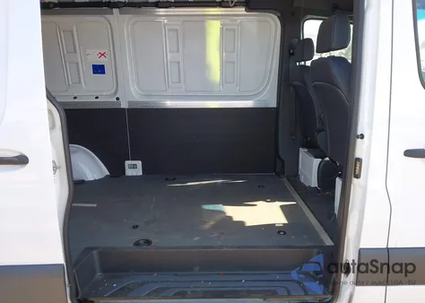 2025 Mercedes-Benz Sprinter 2500 Standard Roof 4-Cyl Diesel из США, поврежденный, VIN W1Y4KBHY8ST201224